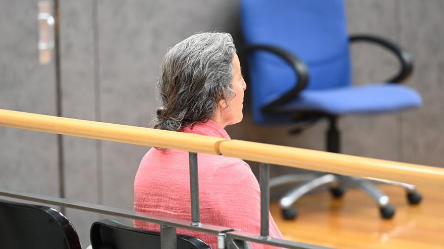 La ‘enfermera antivacunas’ fue ‘cazada’ por sus compañeros en Kabiezes