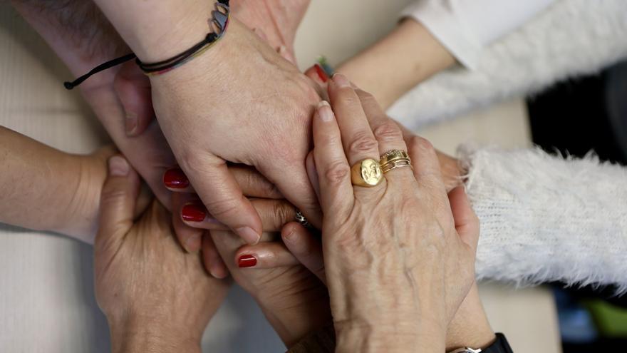 En comunidad y compañía: contra la soledad no deseada