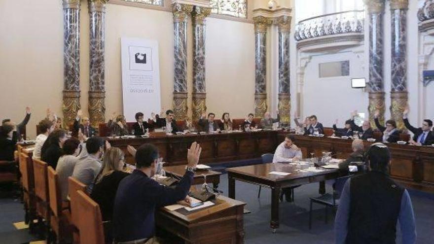 El Pleno de Donostia ratifica la concesión del Tambor de Oro y de las Medallas al Mérito Ciudadano