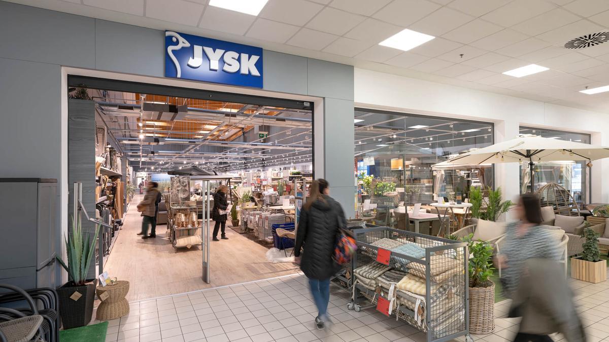 Entrada a la tienda de JYSK en El Boulevard de Vitoria-Gasteiz