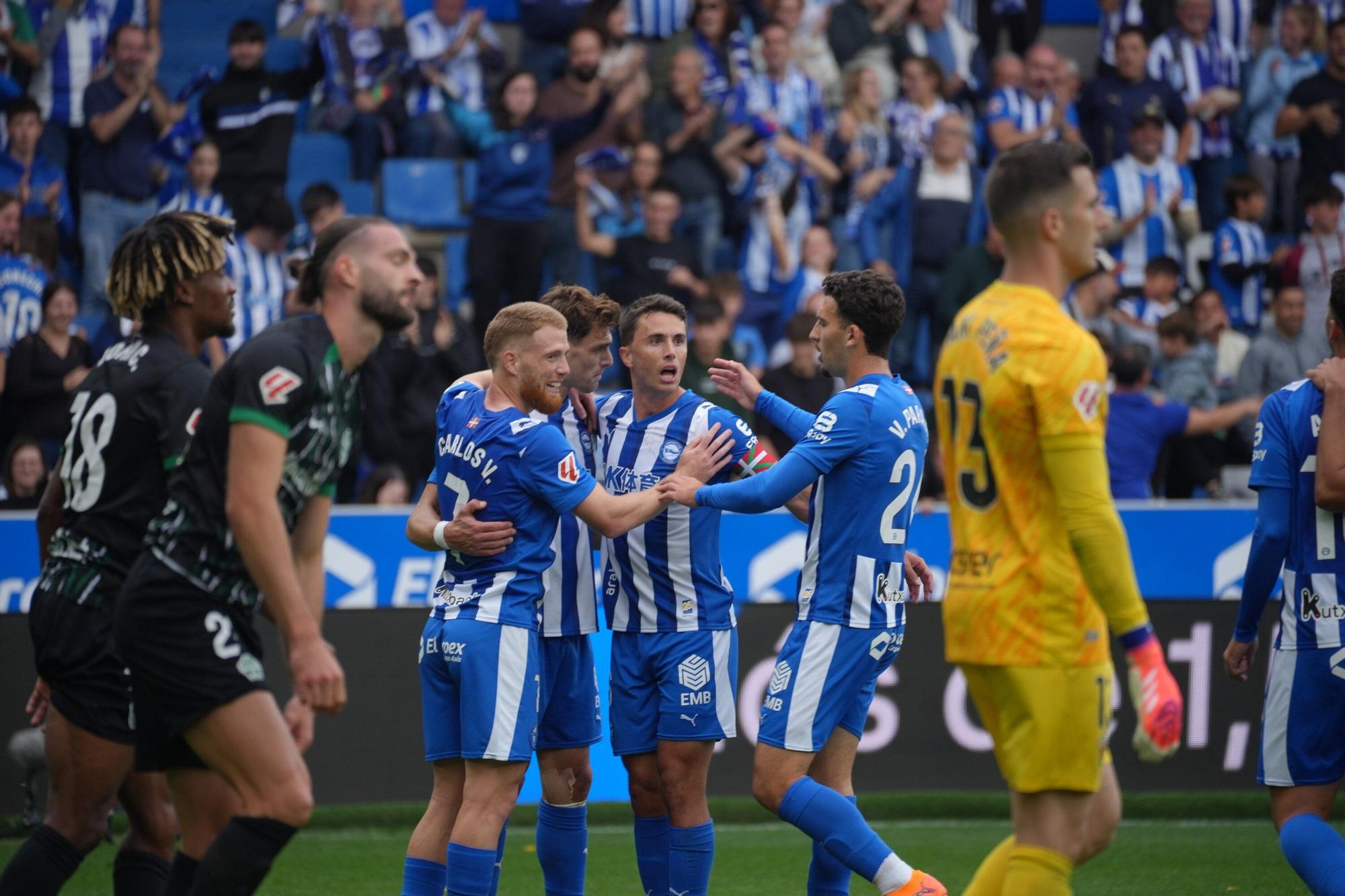 En Imágenes: El Alavés se impone al Elche
