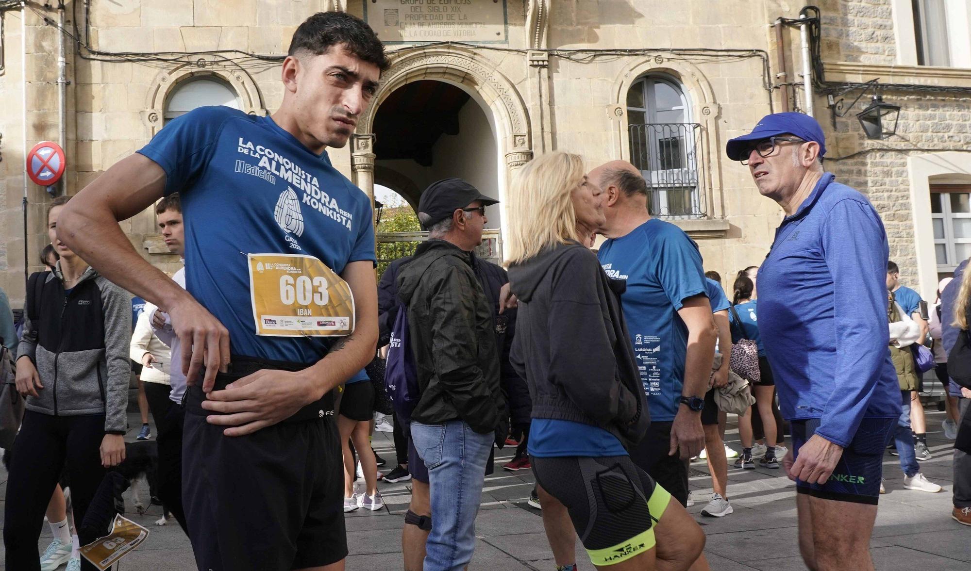 En imágenes: Buen tiempo y buen ambiente en la Conquista de la Almendra (¡Búscate en las fotos!)
