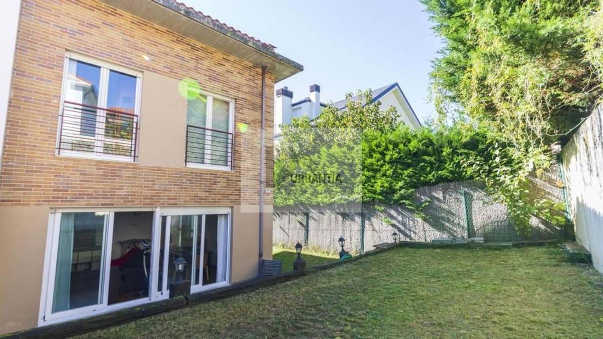 El &quot;magnífico&quot; chalet pareado de lujo más barato de Navarra