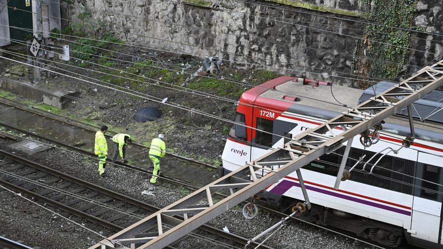 Salida de un eje de un tren en Zabalburu