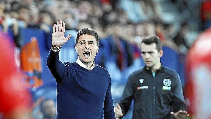 Alessio Lisci, en El Sadar durante el Osasuna-Getafe (2-1) del pasado viernes.  | FOTO: OSKAR MONTERO