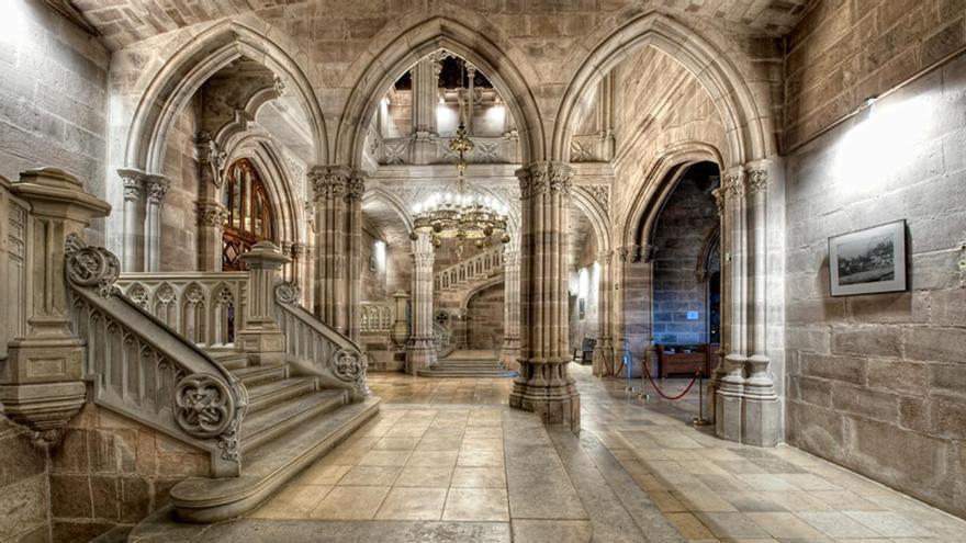 El impresionante palacio neogótico a hora y media de Bilbao que enamora a la revista Viajar