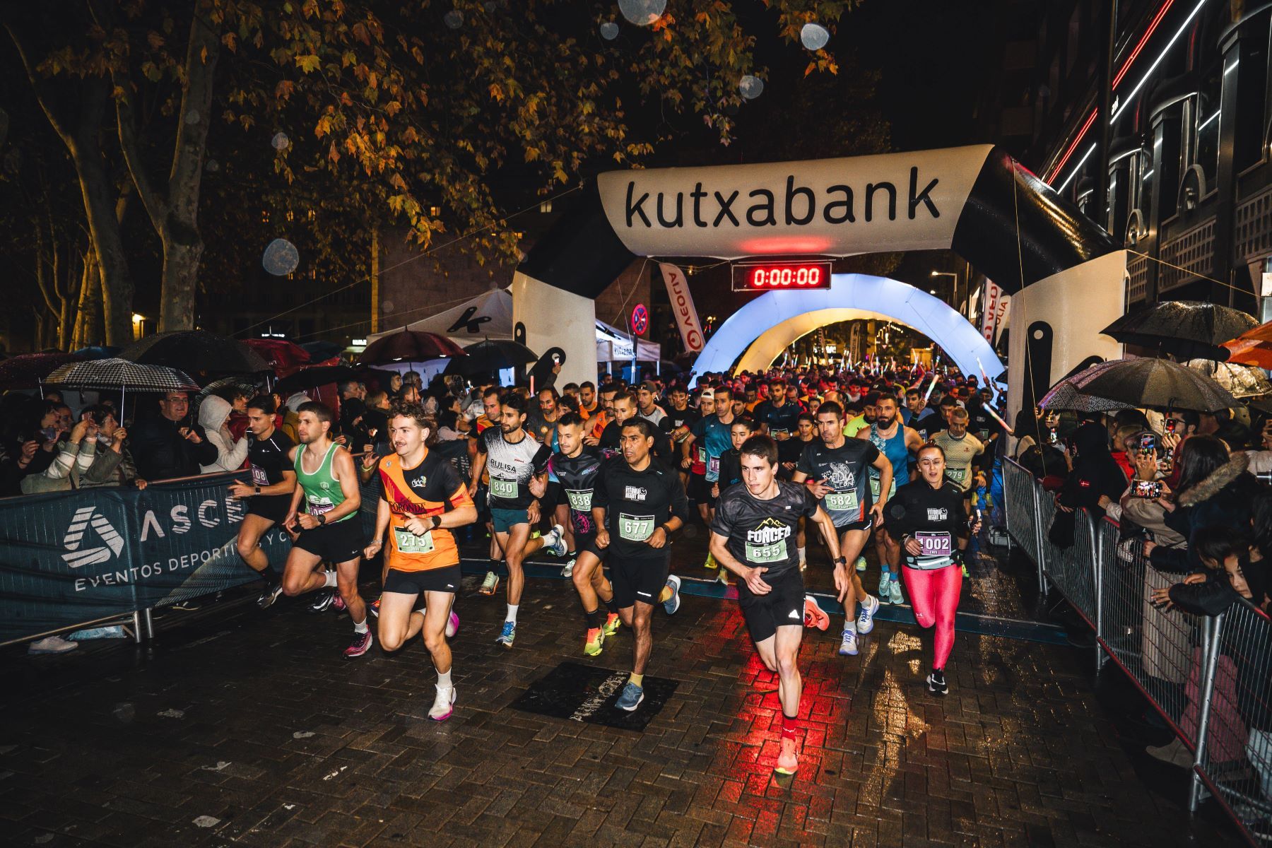 Las mejores imáganes de la Giroa Veolia Vitoria Night Run