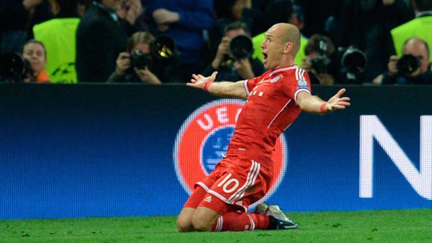 Robben celebra el gol de la victoria en la final de la Champions.