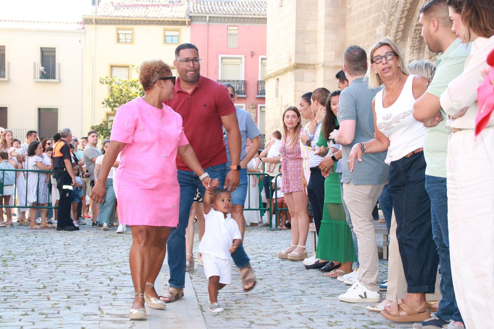 Fotos de la imposición del pañuelo de fiestas de Tudela a los nacidos en 2024