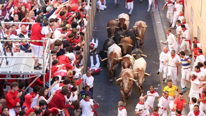 4 traslados, todos por contusiones, en el cuarto encierro de San Fermín
