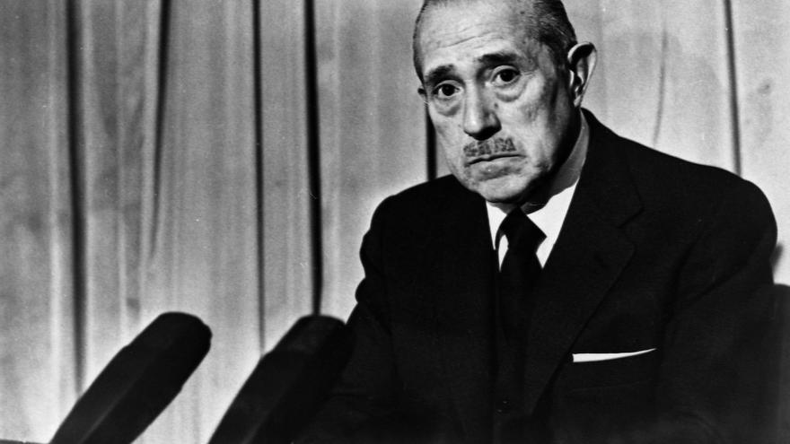 Españoles: Franco ha muerto