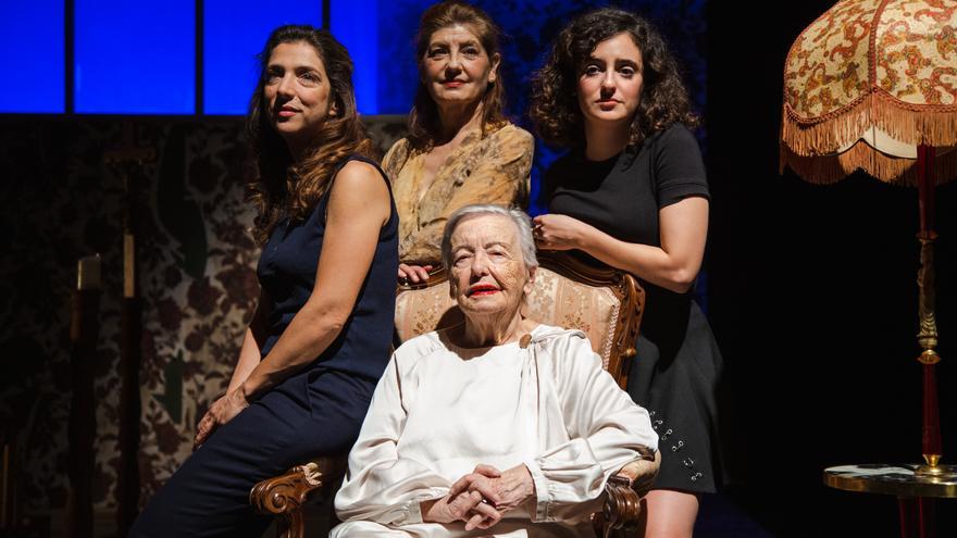 Un velatorio, dos mujeres y todos los secretos que Pilar se llevó a la tumba