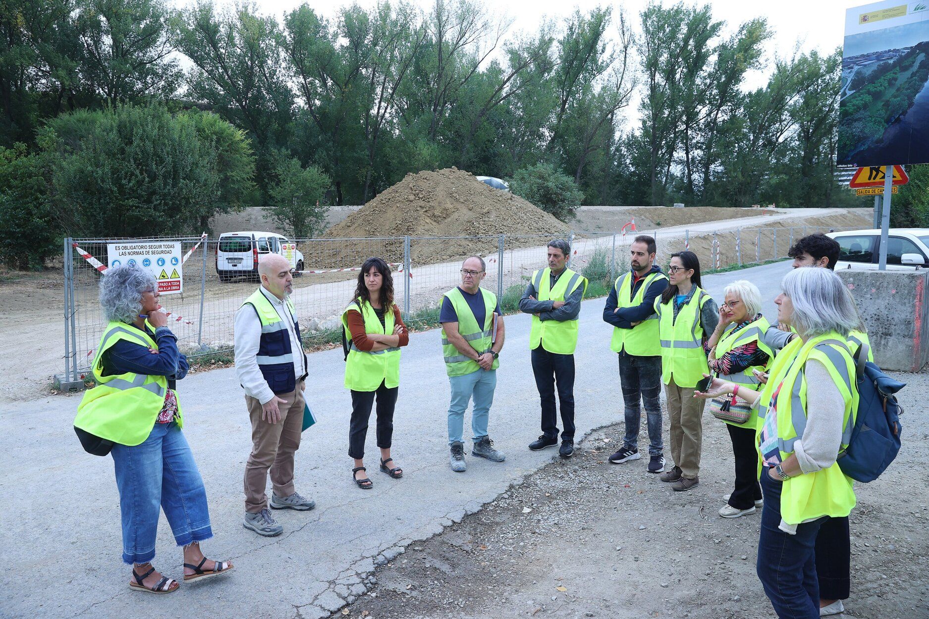 Fotos de la visita a las obras del parque de la Nopalera de Burlada
