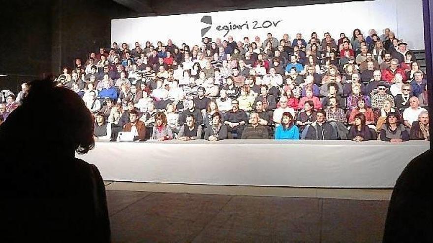 Acto de presentación de Egiari zor, celebrado ayer en Donostia.