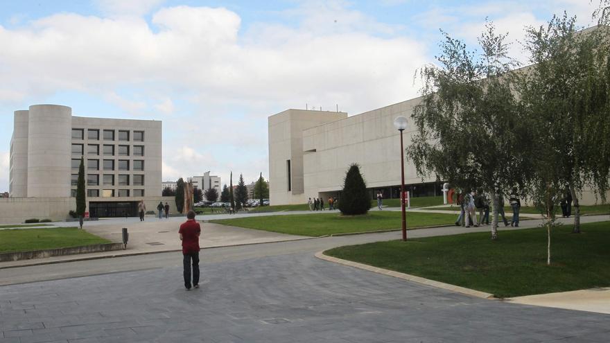 La Universidad de Navarra suspende las clases por motivos de seguridad ante el acto convocado por Vito Quiles