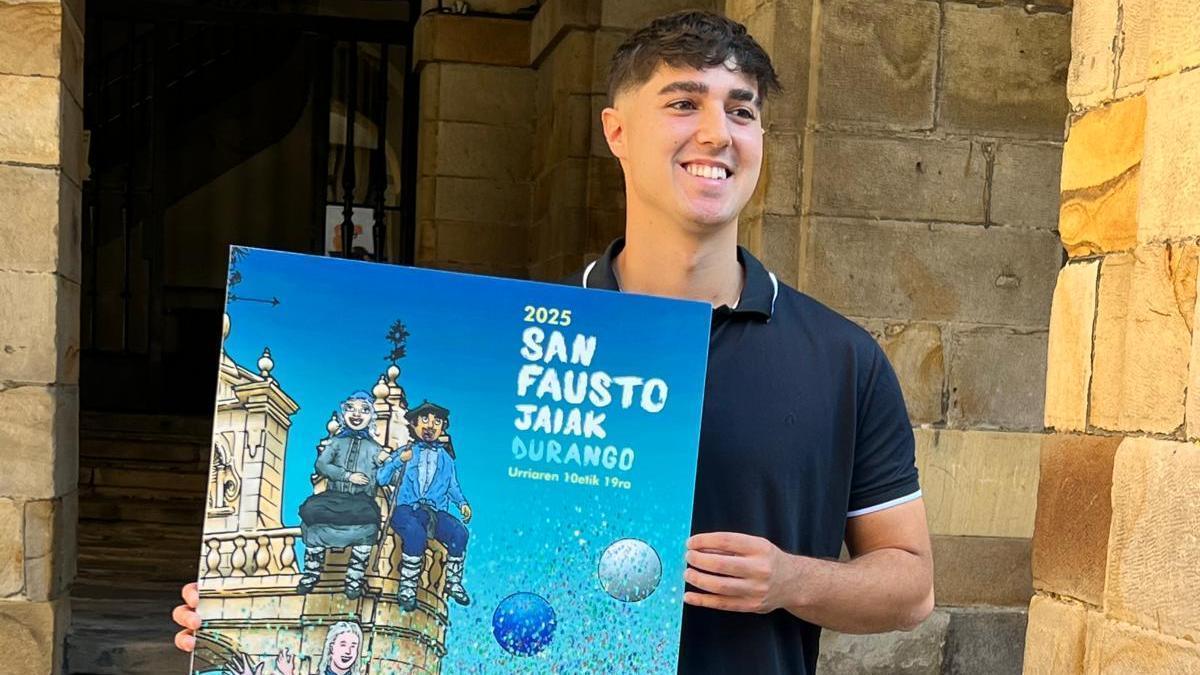 El durangarra Endika Madinabeitia posa con el cartel ganador.