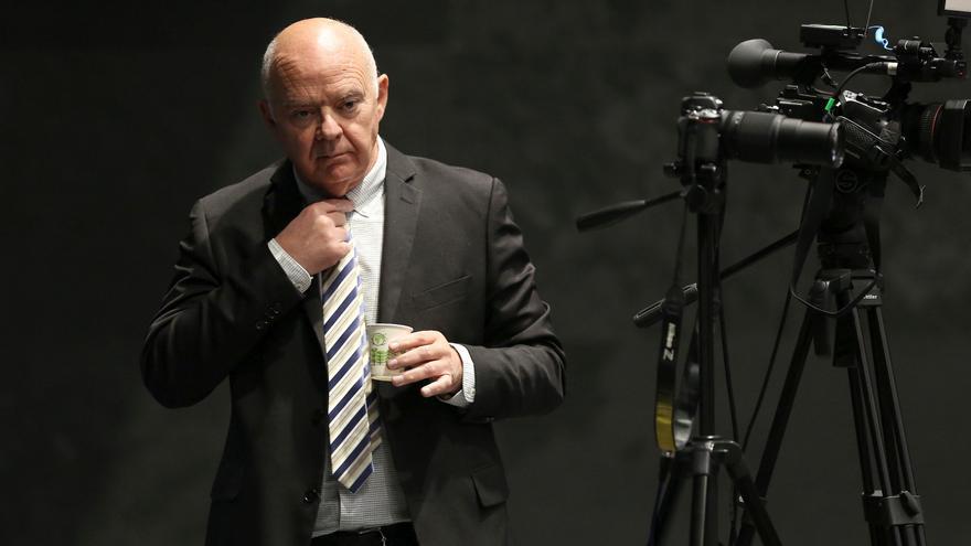 Jiménez (Vox) dice que la corrupción &quot;infecta a todo&quot; el Gobierno de Navarra y exige elecciones