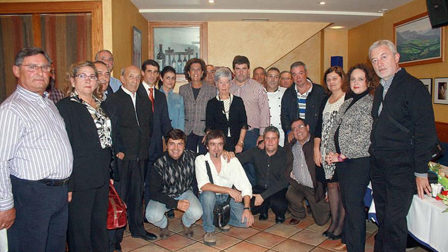 El torero estellés fue distinguido en un acto celebrado en el Restaurante Astarriaga al que asistieron representantes del Club Taurino Estellés, del Ayuntamiento y distintos miembros de entidades y medios de comunicación de Navarra.