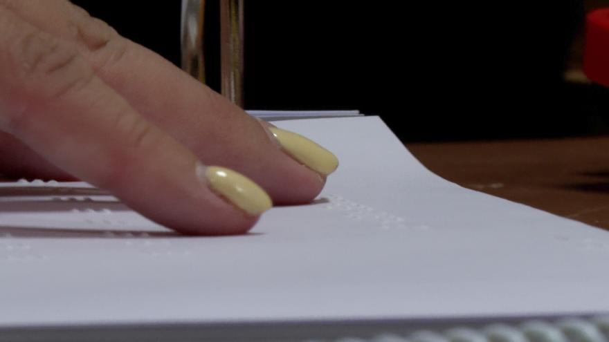La RAE modificará la acepción de 'leer' en el Diccionario para incluir la lectura del sistema Braille