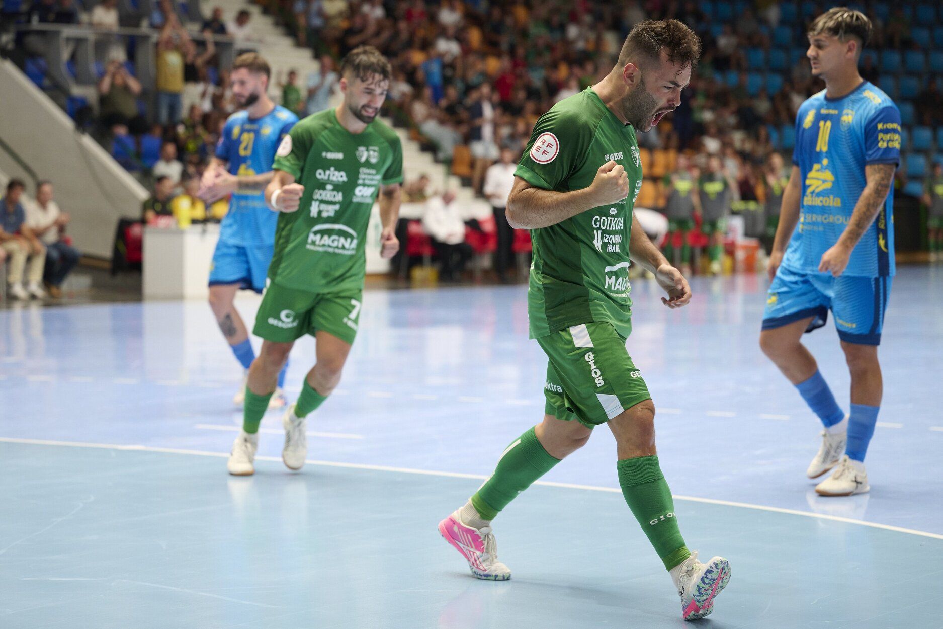 Fotos de la victoria de Osasuna Magna Xota frente a Peñiscola (5-4)