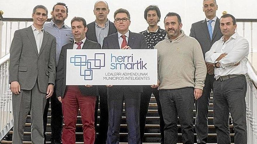 Eudel invita a crear la primera red de “municipios inteligentes”