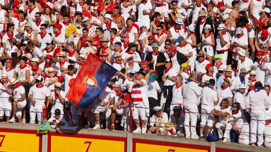 Ambiente en la plaza de toros en la corrida del 11 de julio