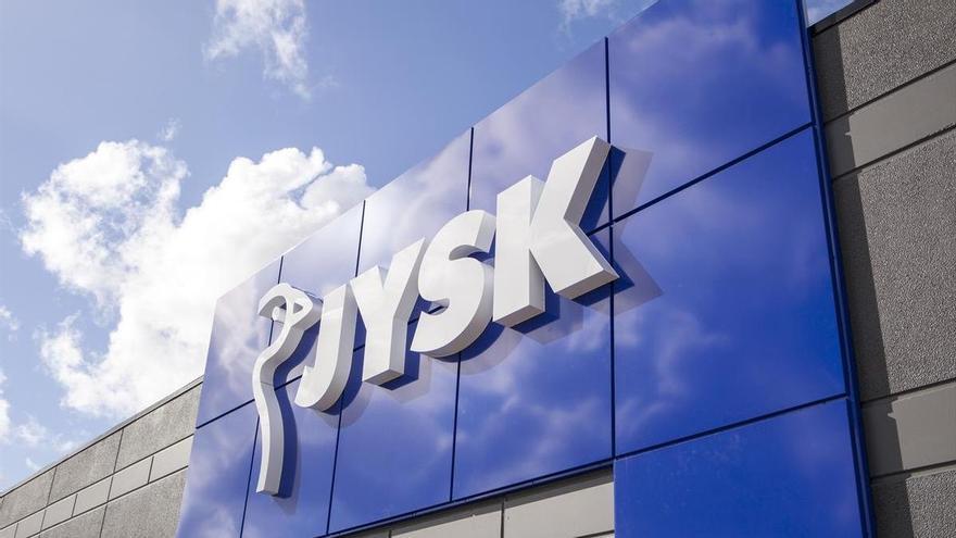 "Muy cómodo, bonito, de buen calidad y fácil de montar": el sillón más elegante de JYSK que está arrasando en sus tiendas