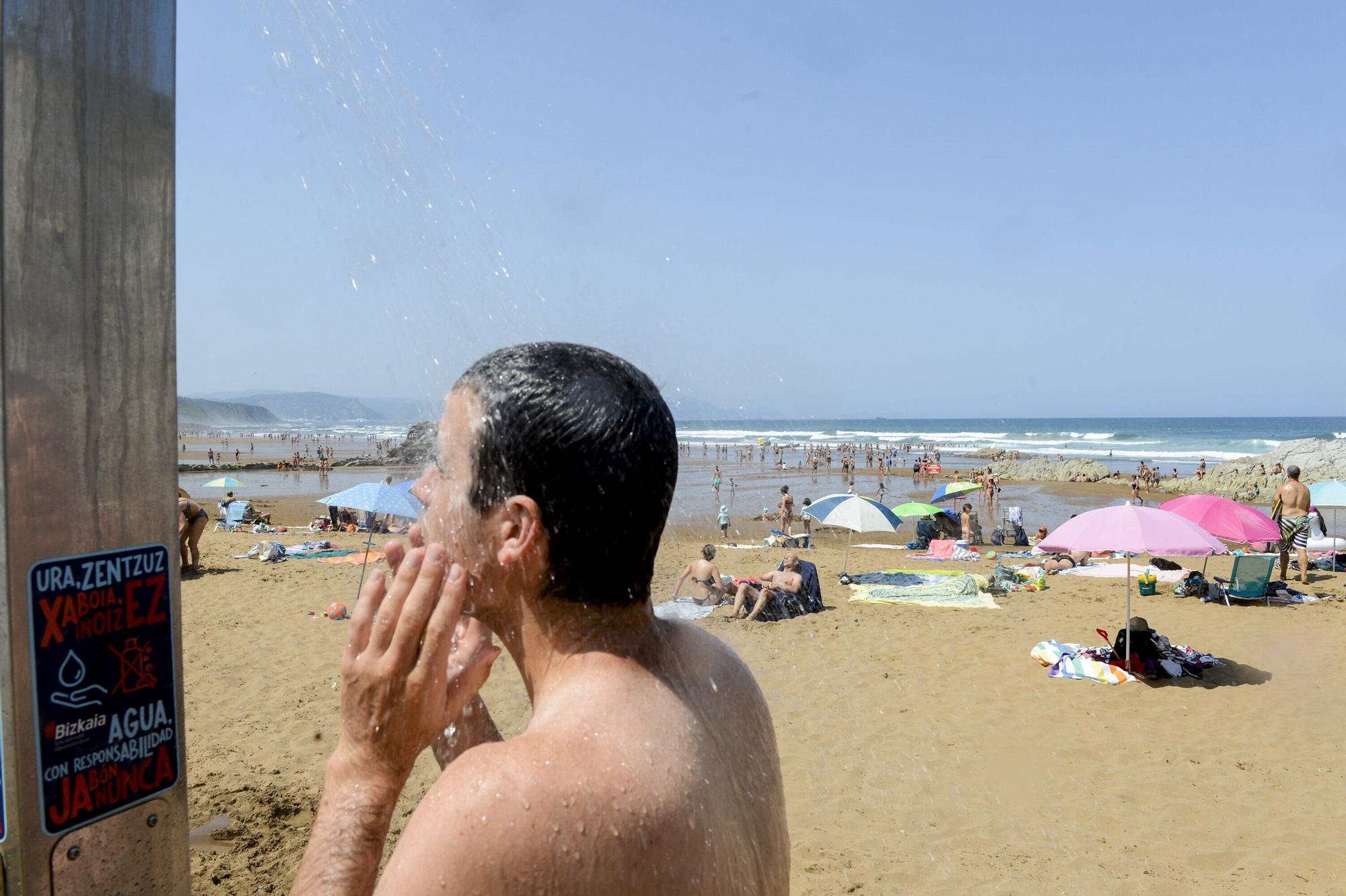 En imágenes: La previsión de calor se prolonga al martes en Euskadi