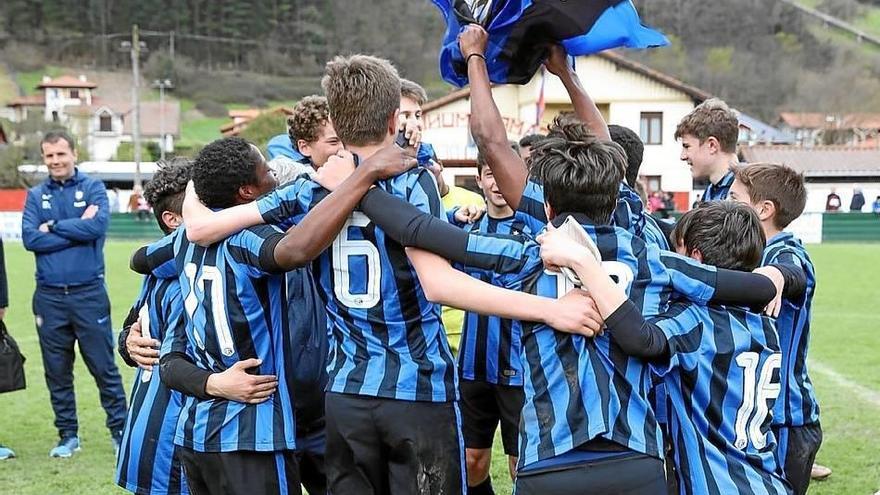 El Inter, el gran vencedor del torneo Dani Güeñes Trophy