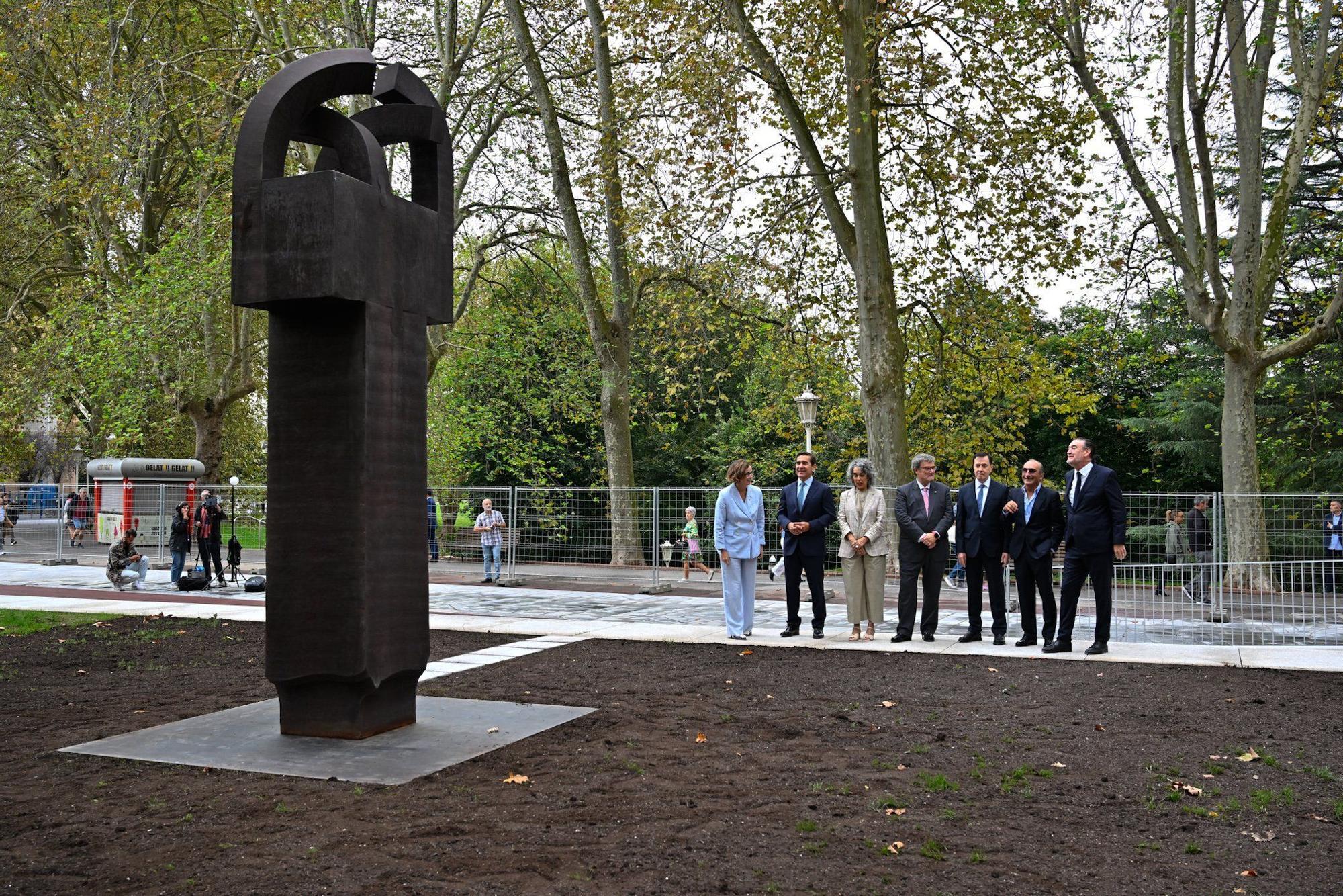 a escultura de Chillida "Elogio del hierro III" regresa a Bilbao