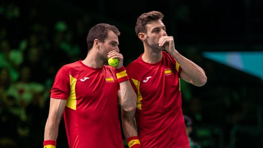 España pasa a semifinales de la Davis en un épico partido de dobles