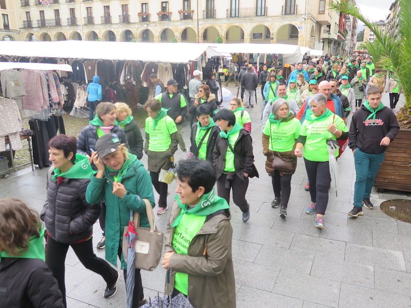 La marcha contra el cáncer de Urretxu y Zumarraga, en imágenes