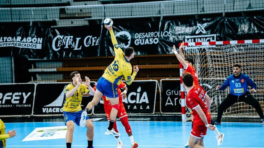 El Bidasoa recupera la sonrisa en Huesca