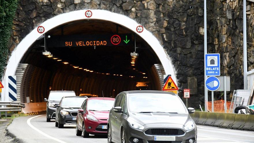 Más de un kilómetro de retenciones en la N-121-A entre Navarra e Irún: este es el desvío que recomiendan las autoridades