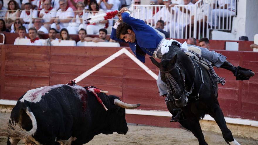 Fotos de la &#039;encerrona&#039; de Guillermo Hermoso de Mendoza en la plaza de toros de Estella - Lizarra