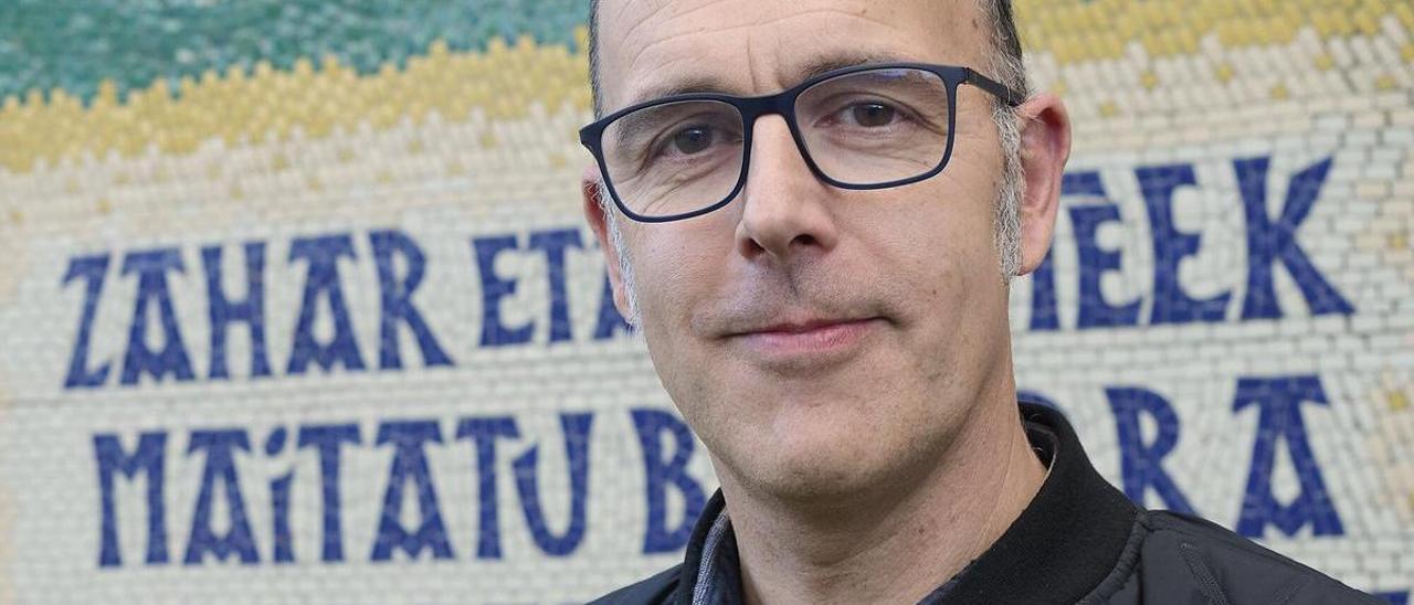 “La ikastola, desde el compromiso con el euskera, es una fórmula de auzolan educativo del siglo XXI”