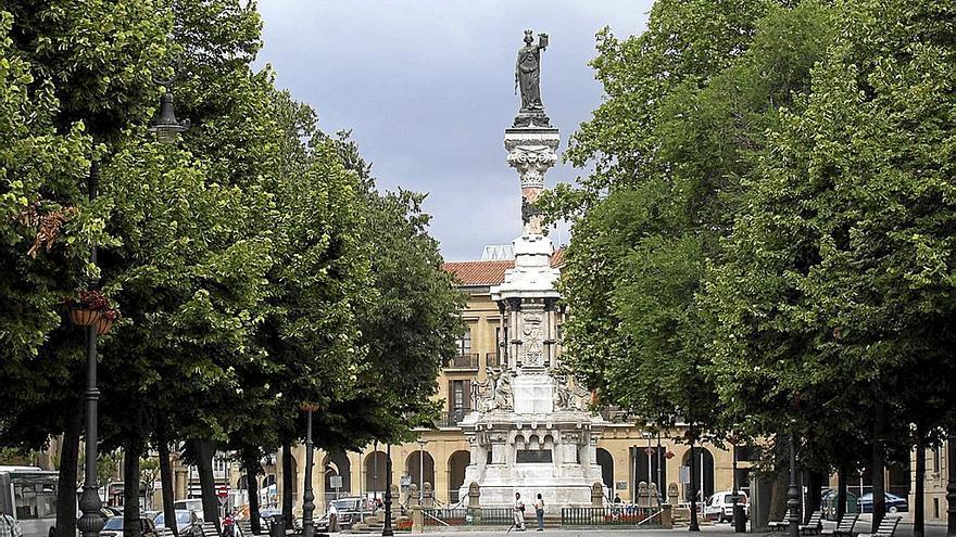Monumento a los fueros de Iruñea erigido por suscripción popular que sigue sin ser oficialmente inaugurado.