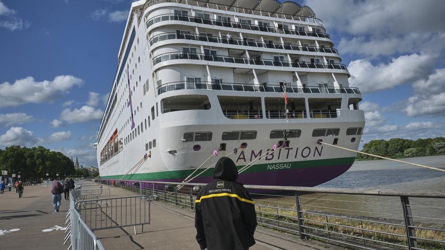 El crucero aislado por un brote de 'norovirus' tiene previsto atracar en Getxo