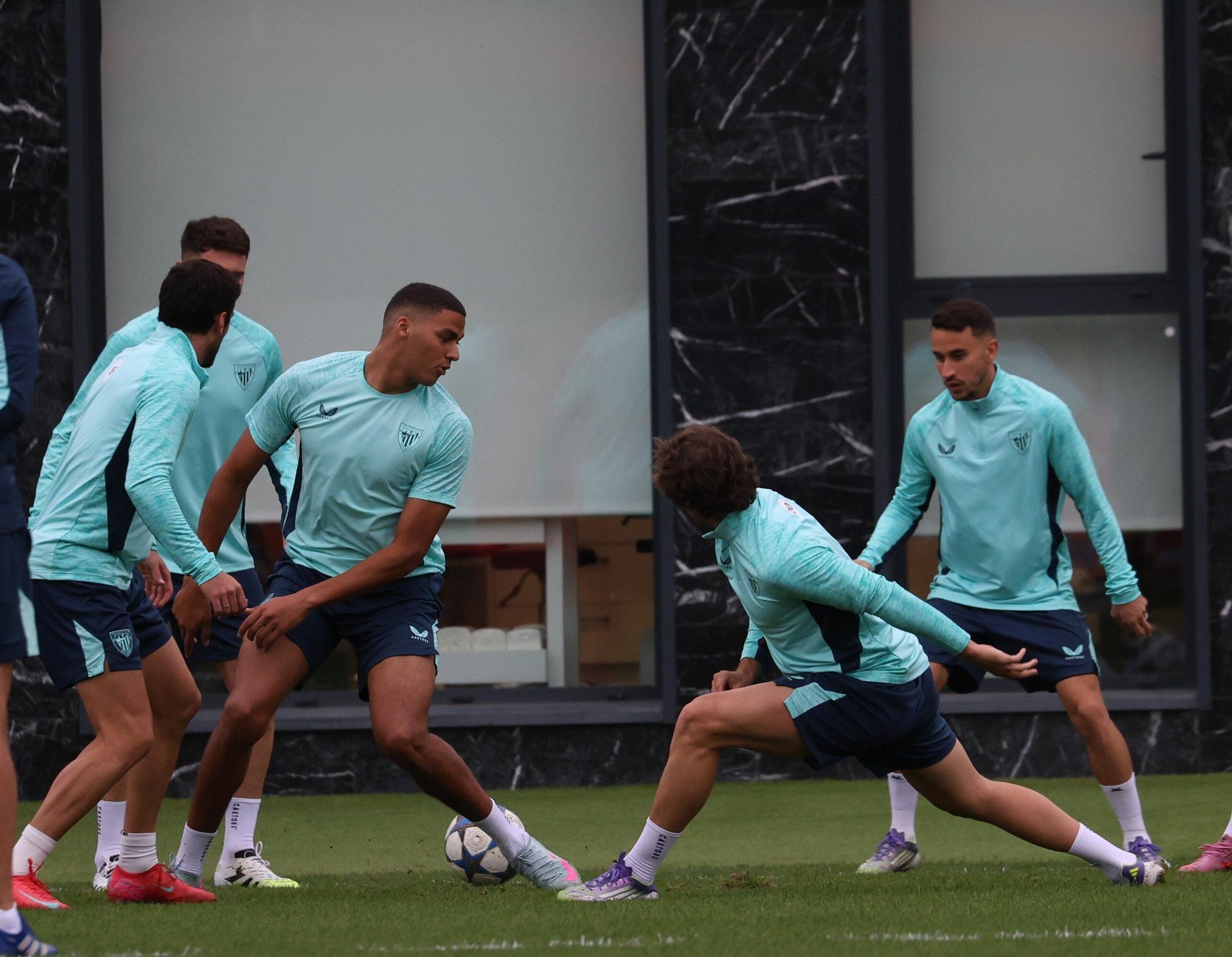 En imágenes: último entrenamiento del Athletic antes del debut en Champions