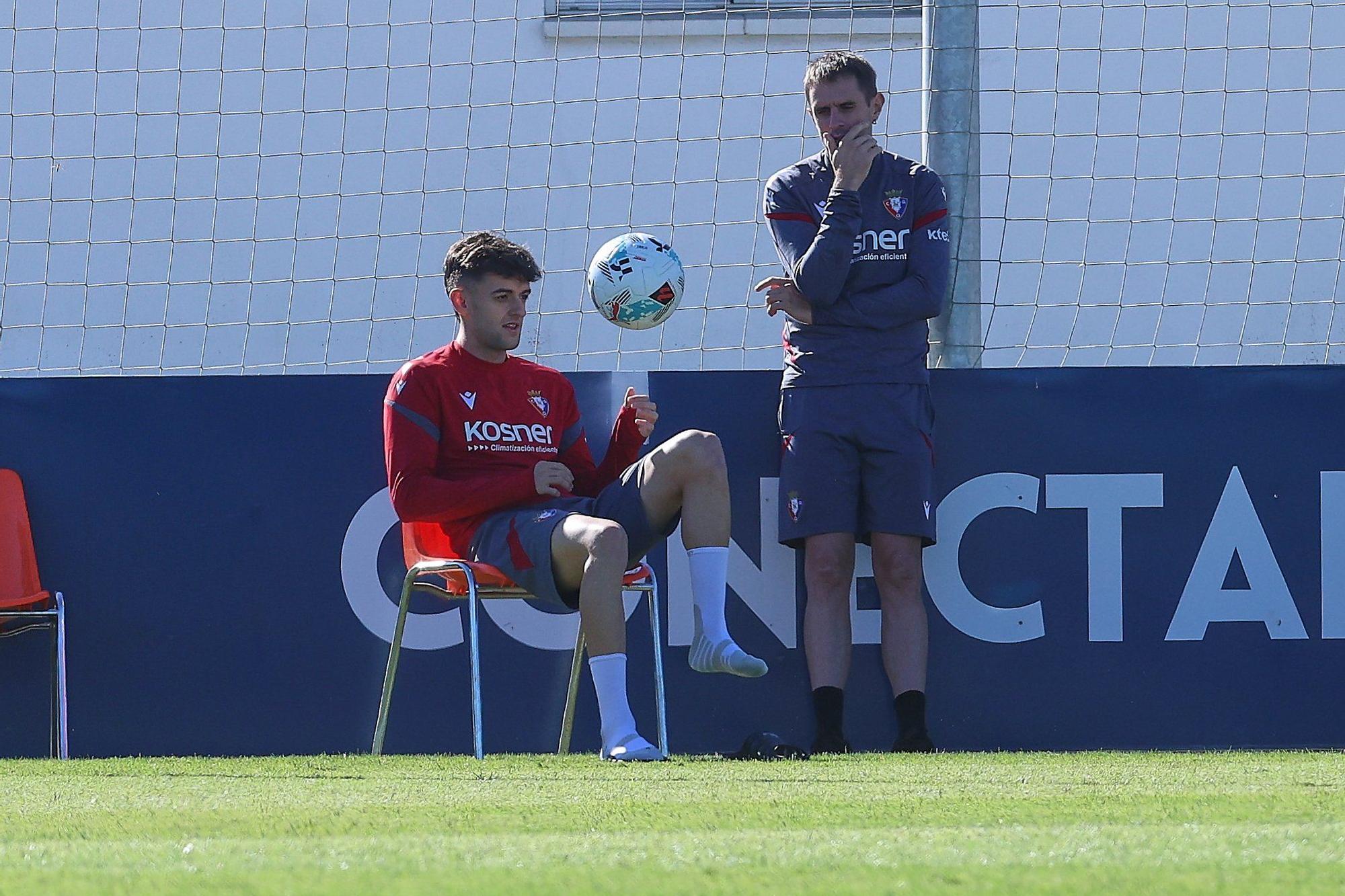 Fotos del entrenamiento de Osasuna (lunes 6 de octubre de 2025)
