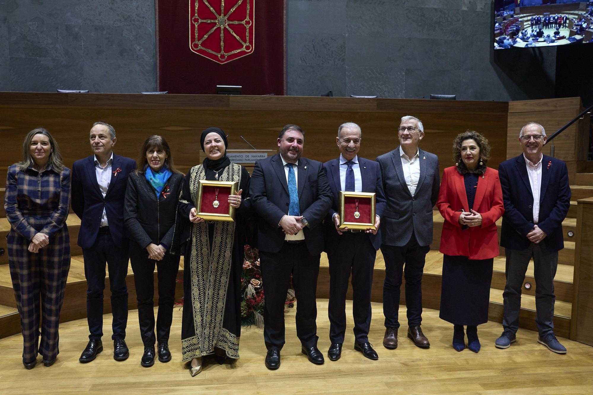Fotos de la entrega de la Medalla de Oro del Parlamento de Navarra
