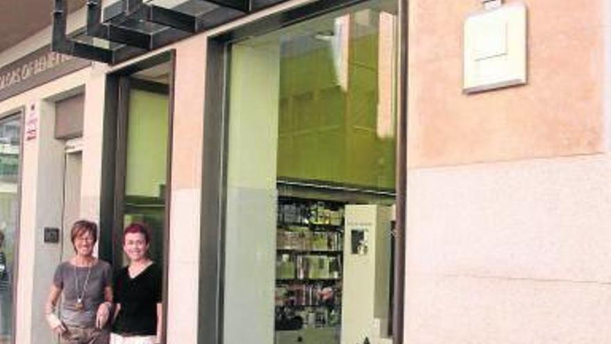 Ferrer perfuma la calle Carrera