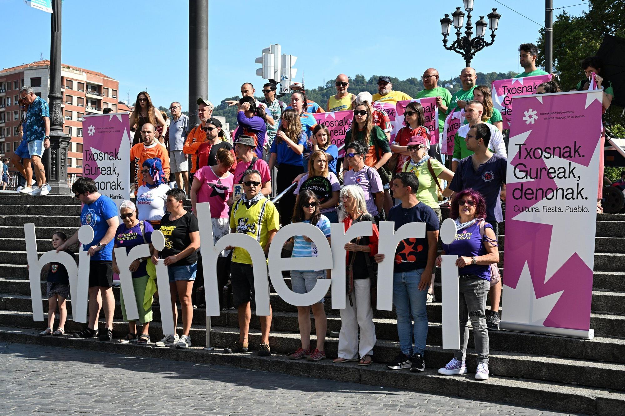 En imágenes: Presentación la programación de Aste Nagusia por parte de Bilboko Konpartsak