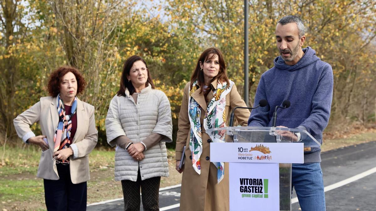 De izquierda a derecha, Miren Fernández de Landa, Beatriz Artolazabal, Maider Etxebarria e Iñaki López de Alda.