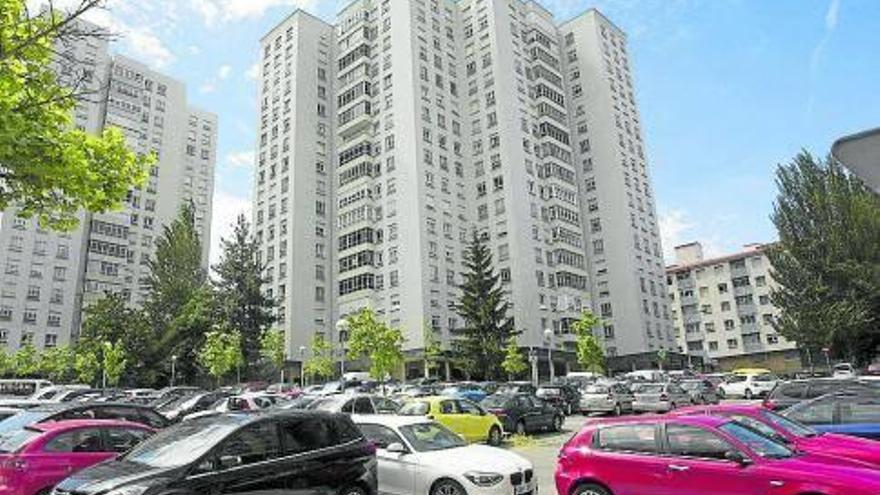 La trasera de la plaza de los Tilos, con una bolsa de aparcamiento de 156 plazas.