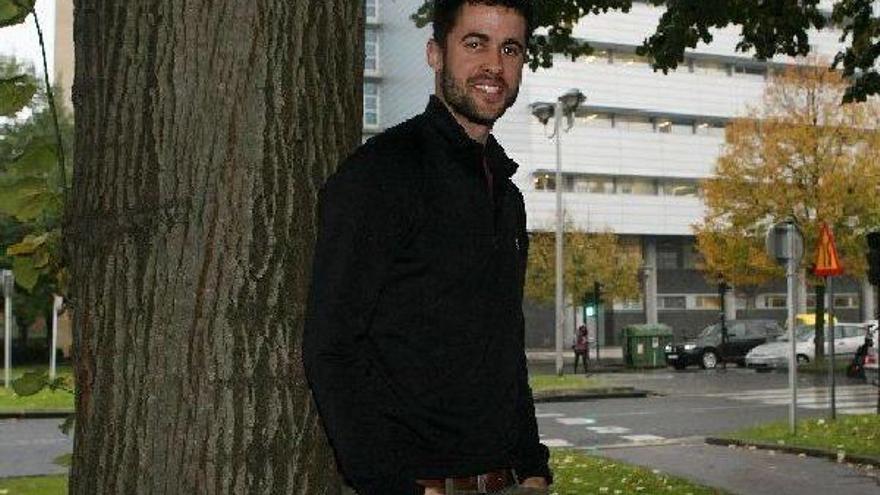 Pablo Arrieta posa el pasado viernes en el campus donostiarra de la UPV/EHU.