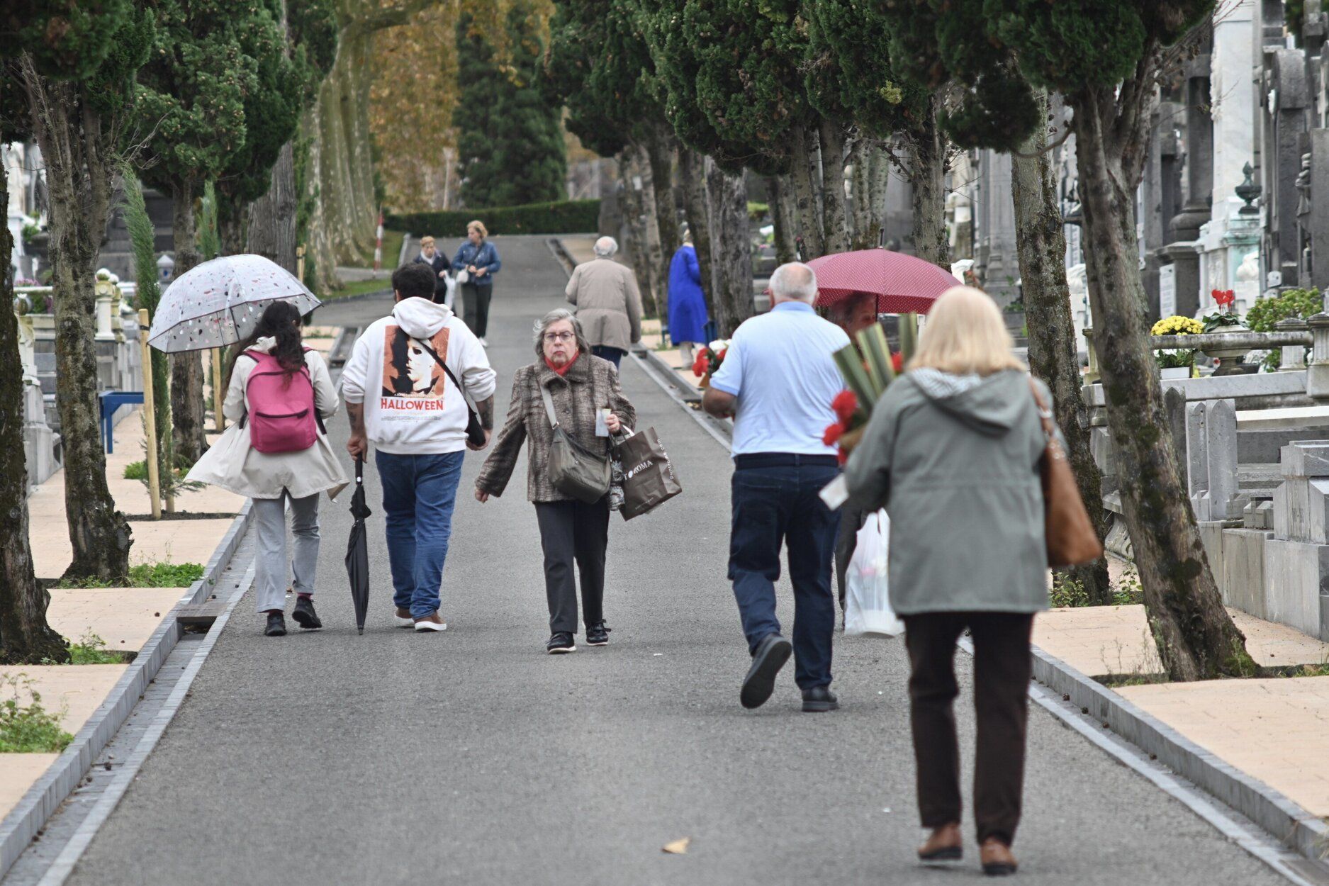 El cementerio de Donostia, punto de encuentro con el recuerdo