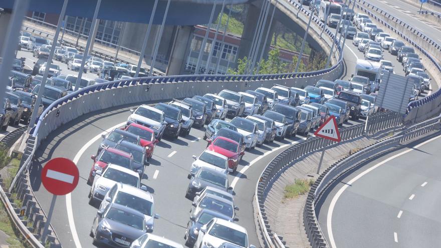 Retenciones en la A-8 sentido Cantabria