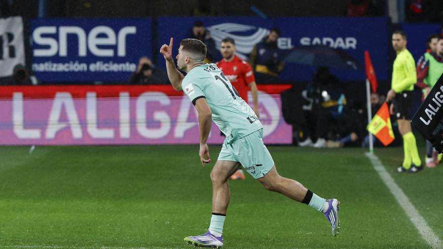 Areso, abucheado en El Sadar