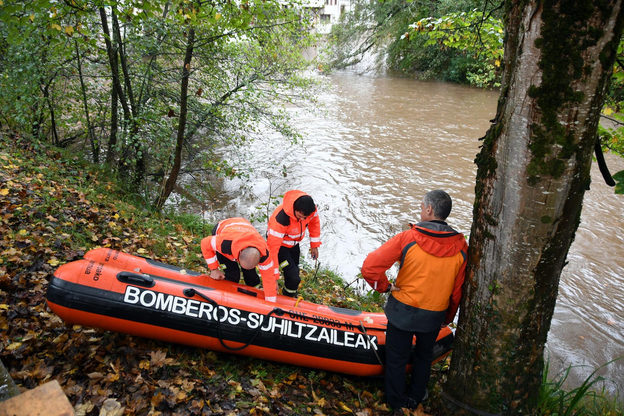 Las sirenas rompen el silencio de Elizondo